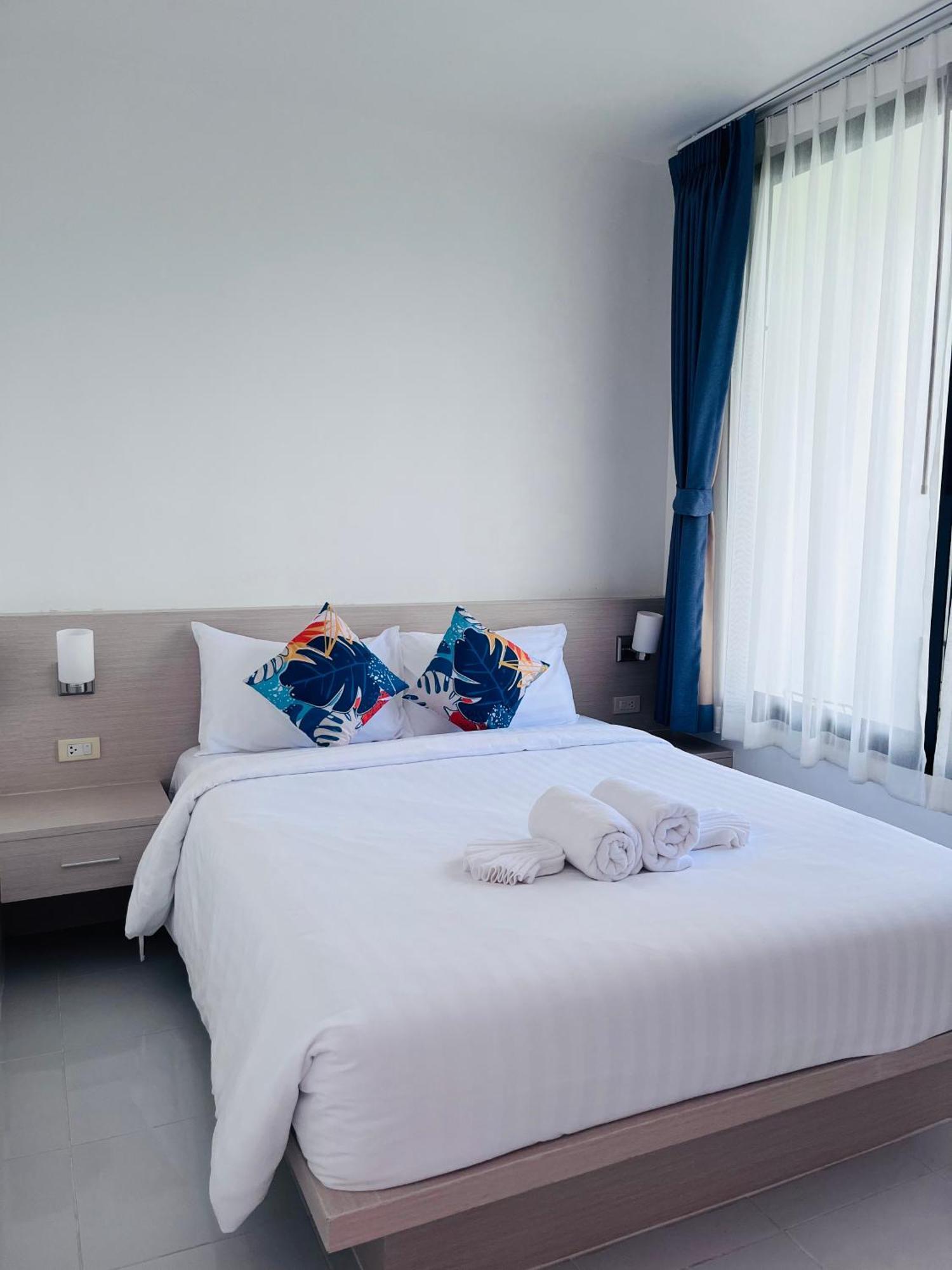White Seaview Residence 클롱 무앙 비치 외부 사진